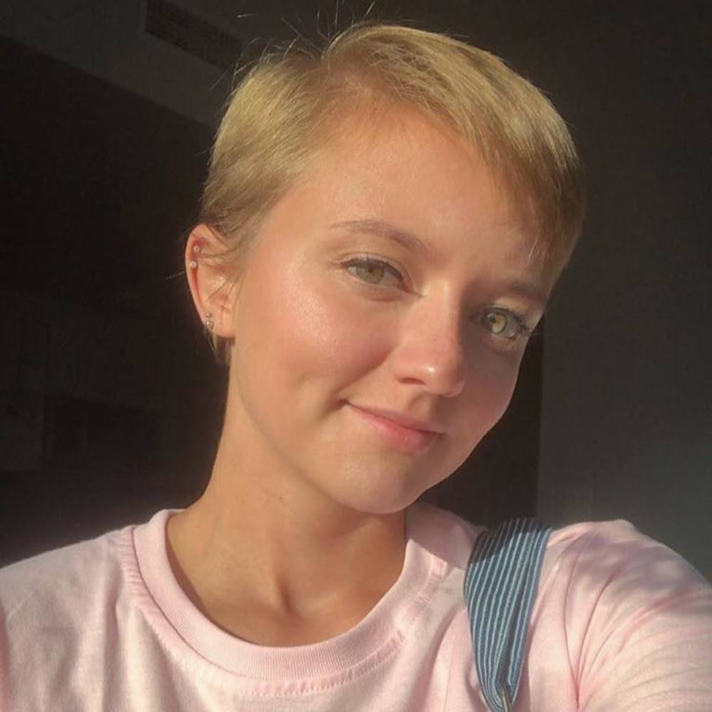 Meet your Posher, Danielle